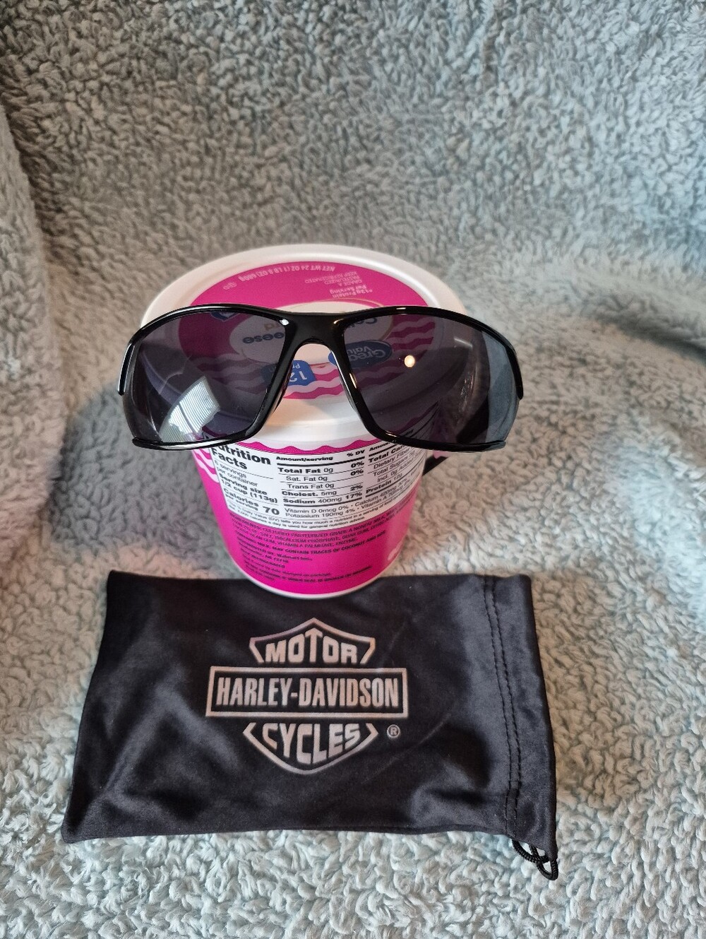 Harley-Davidson Black Rectangular Sunglasses with Branded Pouch